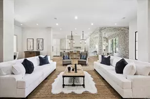 11 River Cir, Houston, TX 77063 - Photo 5