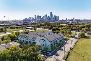 2747 Providence St, Houston, TX 77020 - Photo 9