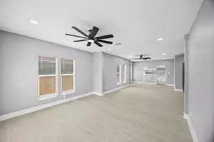 6333 Iron Rock St St, Houston, TX 77087 - Photo 5