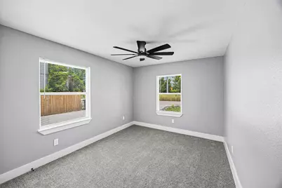 6333 Iron Rock St Street, Houston, TX 77087 - Photo 19