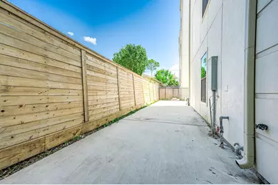 5733 Winsome Lane, Houston, TX 77057 - Photo 31