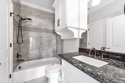 5733 Winsome Lane, Houston, TX 77057 - Photo 9