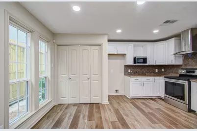 3816 Brandt Street, Houston, TX 77006 - Photo 9