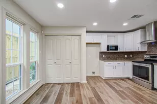 3816 Brandt St, Houston, TX 77006 - Photo 9