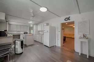 2316 Green Meadows Dr, Sealy, TX 77474 - Photo 13