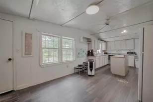 2316 Green Meadows Dr, Sealy, TX 77474 - Photo 9