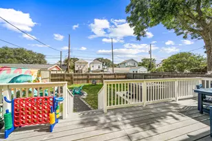 3124 Bernardo De Galvez Ave, Galveston, TX 77550 - Photo 29