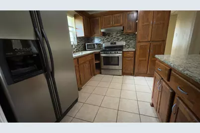 2415 Huntington Drive, Pasadena, TX 77506 - Photo 9