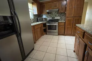 2415 Huntington Dr, Pasadena, TX 77506 - Photo 9