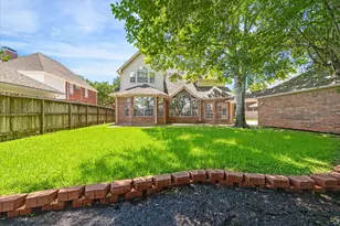 2715 Oakland Dr, Sugar Land, TX 77479 - Photo 33