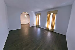 8435 Sterlingshire St, Houston, TX 77078 - Photo 9