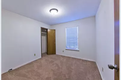 8435 Sterlingshire Street, Houston, TX 77078 - Photo 25