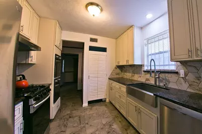 8435 Sterlingshire Street, Houston, TX 77078 - Photo 15