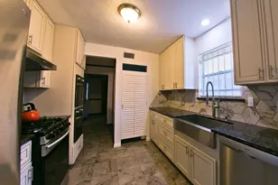 8435 Sterlingshire St, Houston, TX 77078 - Photo 15