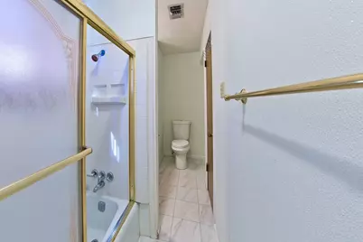 8435 Sterlingshire Street, Houston, TX 77078 - Photo 27