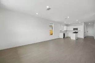 406 Point Nemo St, Crosby, TX 77532 - Photo 9