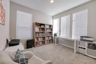 10026 Angelina Woods Ln, Conroe, TX 77384 - Photo 17