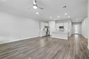 10026 Angelina Woods Ln, Conroe, TX 77384 - Photo 11