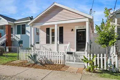2520 Ave L, Galveston, TX 77550 - Photo 3