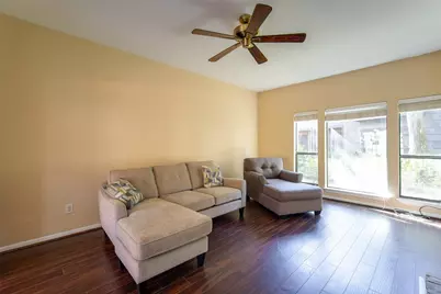 11711 Memorial Drive #621, Houston, TX 77024 - Photo 3