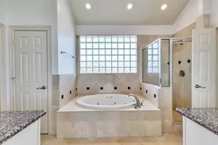1416 Harold St, Houston, TX 77006 - Photo 19