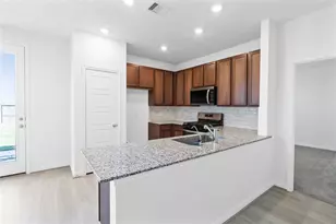 656 Imperial Loop, Alvin, TX 77511 - Photo 11
