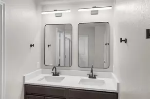 12112 City Trek Ln, Houston, TX 77047 - Photo 9