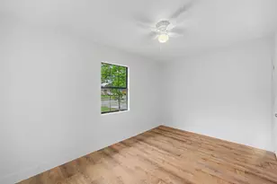5505 Southlea St, Houston, TX 77033 - Photo 19