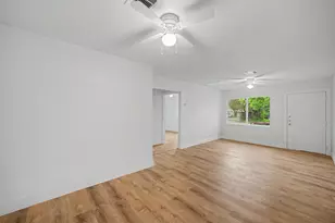 5505 Southlea St, Houston, TX 77033 - Photo 5