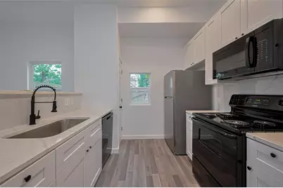 9007 Hilda Street, Houston, TX 77033 - Photo 5