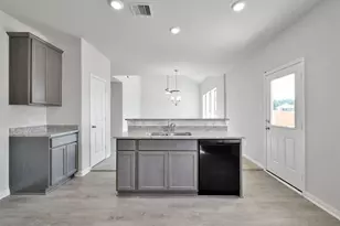 2140 Cedar Bnd Dr, Conroe, TX 77306 - Photo 11