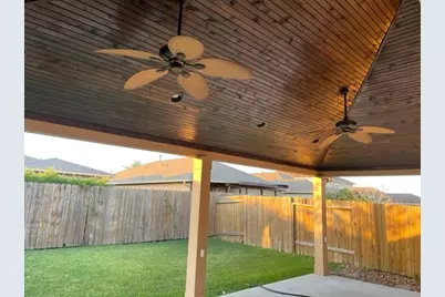 1215 Wallflower Avenue, Baytown, TX 77521 - Photo 25