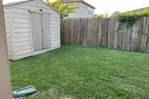 1215 Wallflower Ave, Baytown, TX 77521 - Photo 23