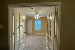 1215 Wallflower Ave, Baytown, TX 77521 - Photo 11