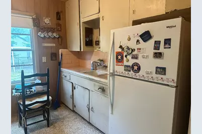706 E Defee Avenue, Baytown, TX 77520 - Photo 7