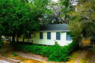 706 E Defee Ave, Baytown, TX 77520 - Photo 3