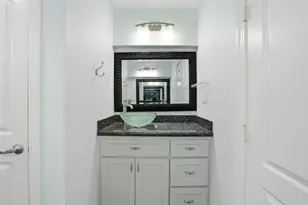 18024 Starboard Dr, Houston, TX 77058 - Photo 17