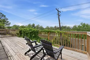 18024 Starboard Dr, Houston, TX 77058 - Photo 19