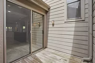 18024 Starboard Dr, Houston, TX 77058 - Photo 21