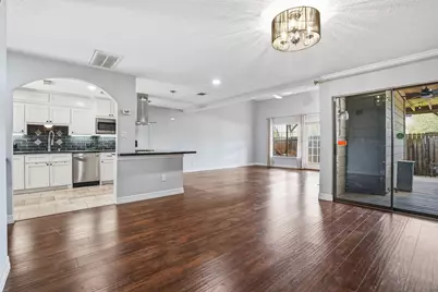 18024 Starboard Drive, Houston, TX 77058 - Photo 7