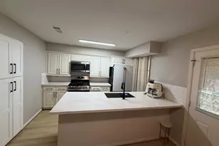 9022 Lazy River Ln, Houston, TX 77088 - Photo 11