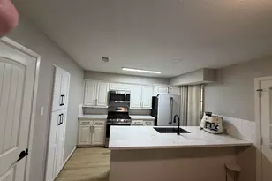 9022 Lazy River Ln, Houston, TX 77088 - Photo 3