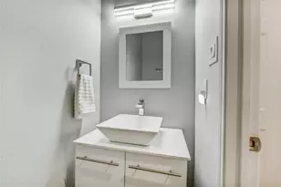 4001 Tanglewilde St, Houston, TX 77063 - Photo 7