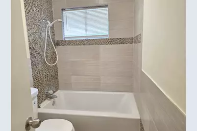 12123 Sea Shore Drive, Houston, TX 77072 - Photo 11