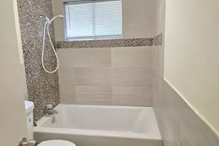 12123 Sea Shore Dr, Houston, TX 77072 - Photo 11