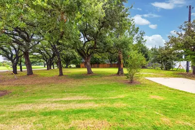5027 S Braeswood Boulevard, Houston, TX 77096 - Photo 9