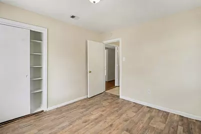 5711 Ridgeway Drive, Houston, TX 77033 - Photo 17