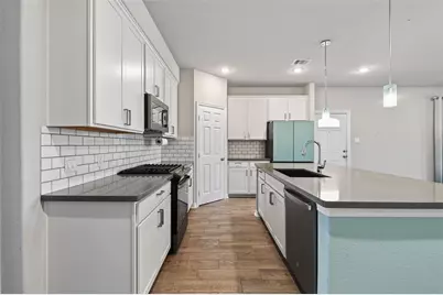 263 Bay Oaks Drive, La Porte, TX 77571 - Photo 7