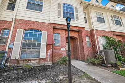 2710 Grants Lake Boulevard #L8, Sugar Land, TX 77479 - Photo 3