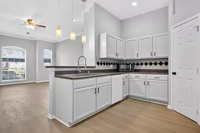 2710 Grants Lake Boulevard #L8, Sugar Land, TX 77479 - Photo 13